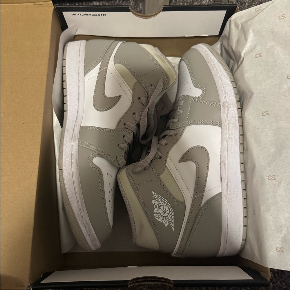 Nike Men's Air Jordan 1 Mid